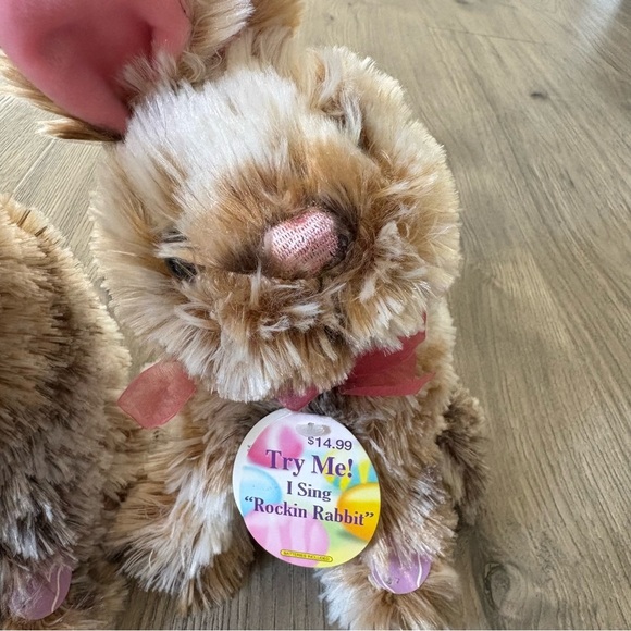 DanDee Collectors Choice Lot Of 2 Singing Easter Bunny Plush “Rocking Rabbit” 8” - Picture 2 of 6